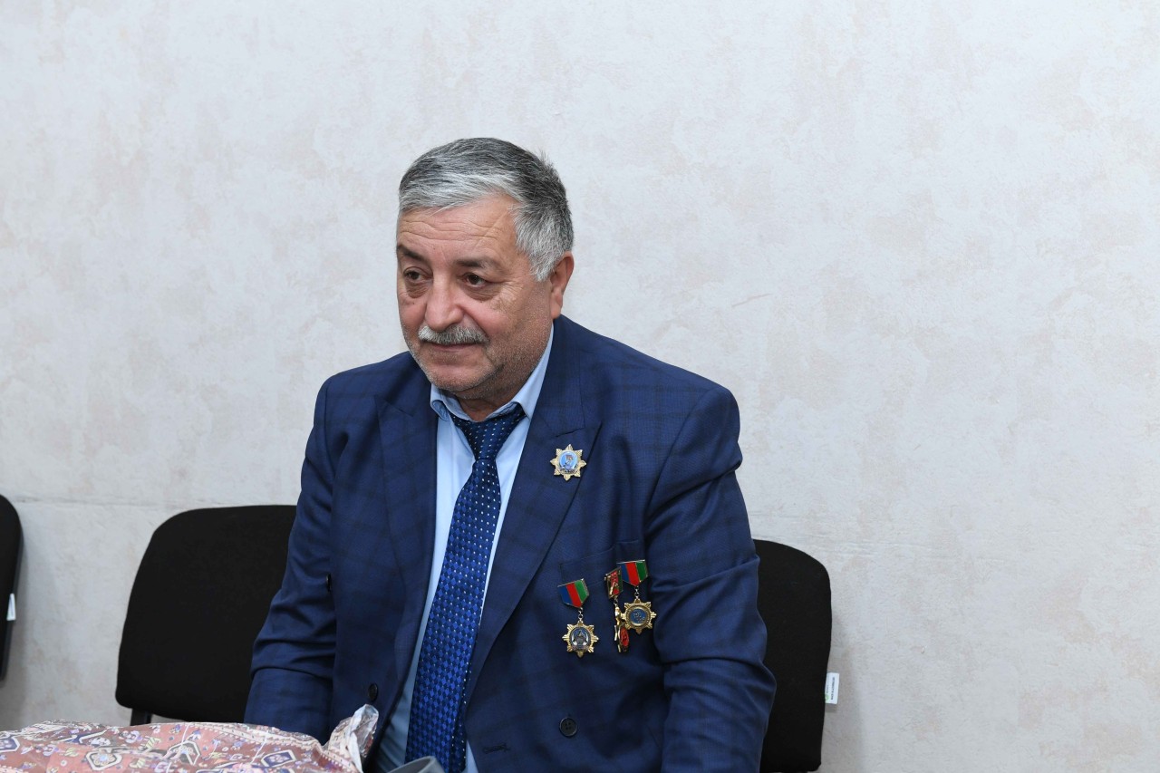 Rövşən Rzayev vətəndaşların müraciətlərini dinlədi - FOTOLAR