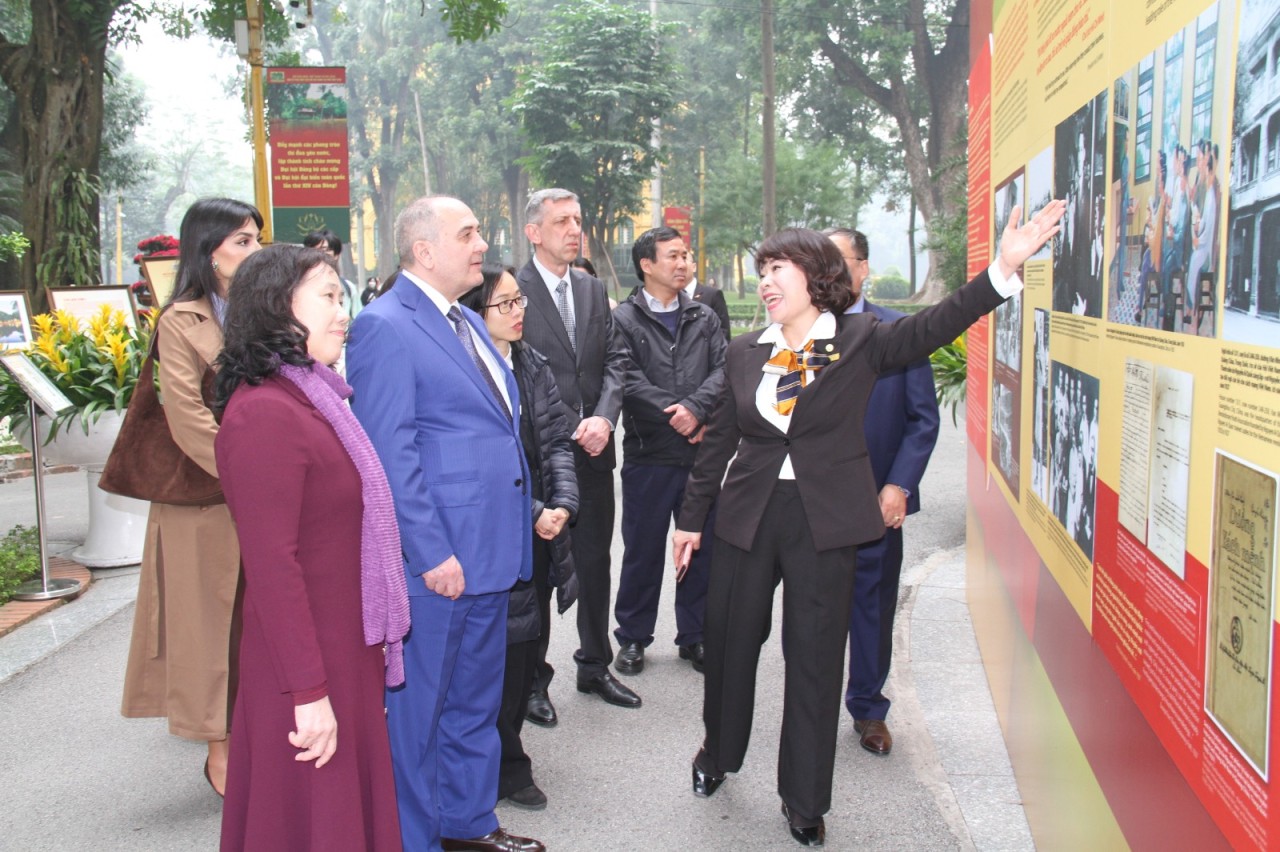 Tahir Budaqov Vyetnamda səfərdədir - FOTOLAR