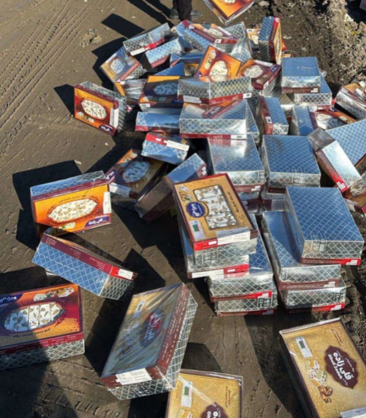 İrandan gətirilən qənnadı məhsulunda kif aşkarlandı - FOTOLAR