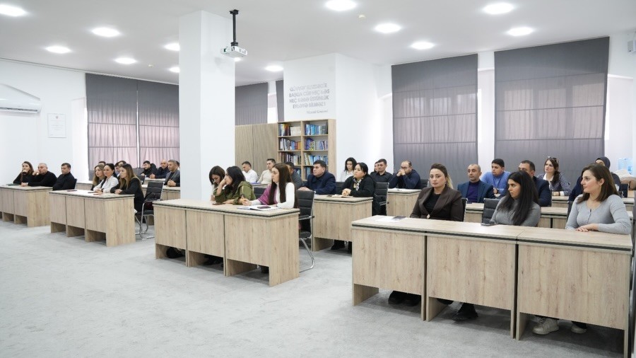 AƏSMA-da ikinci ali təhsil üzrə tələbələrlə görüş keçirilib - FOTOLAR