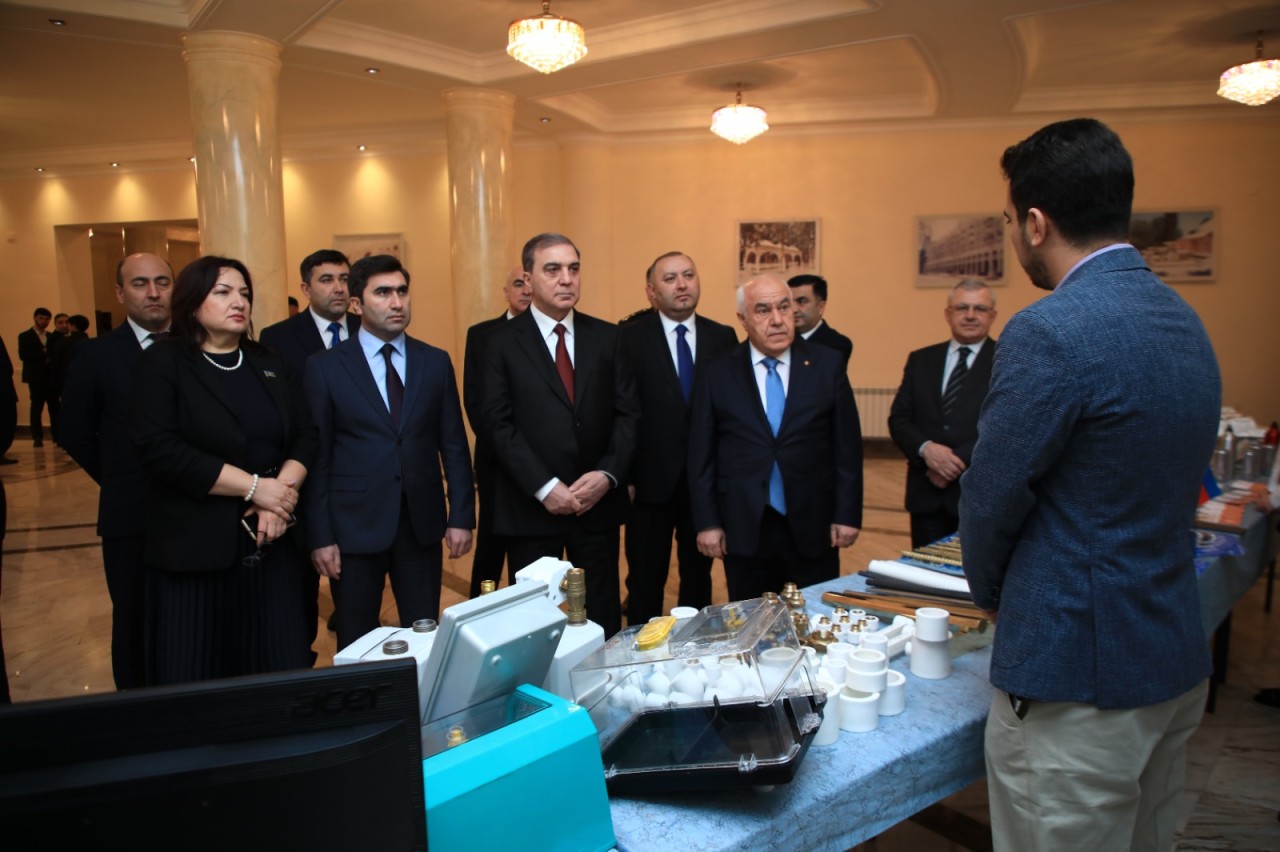 Gəncədə hesabat yığıncağı keçirildi - FOTOLAR