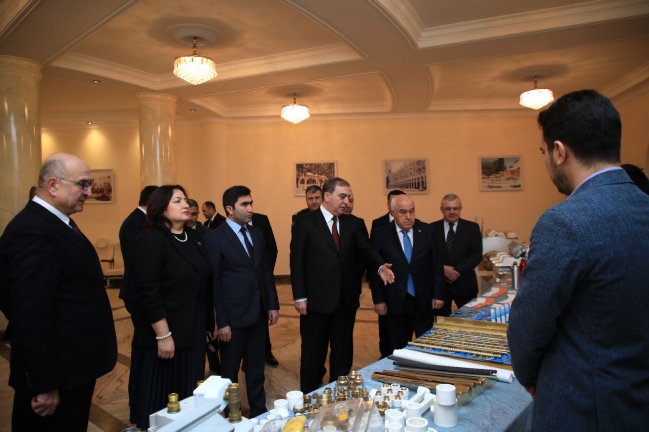 Gəncədə hesabat yığıncağı keçirildi - FOTOLAR