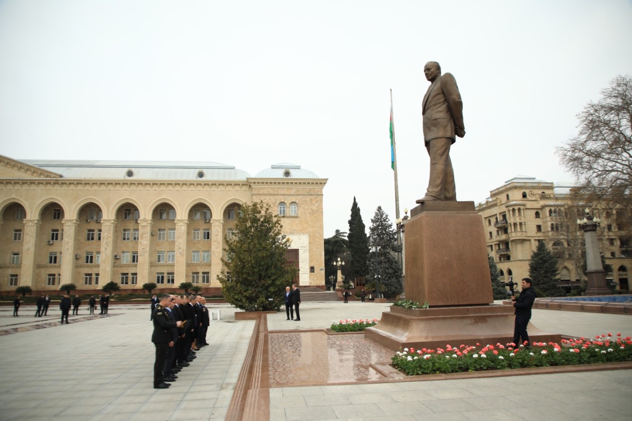 Gəncədə hesabat yığıncağı keçirildi - FOTOLAR
