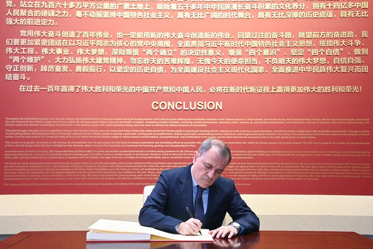 "Bu muzeyi ziyarət etmək şərəf idi" - Ceyhun Bayramov (FOTOLAR)