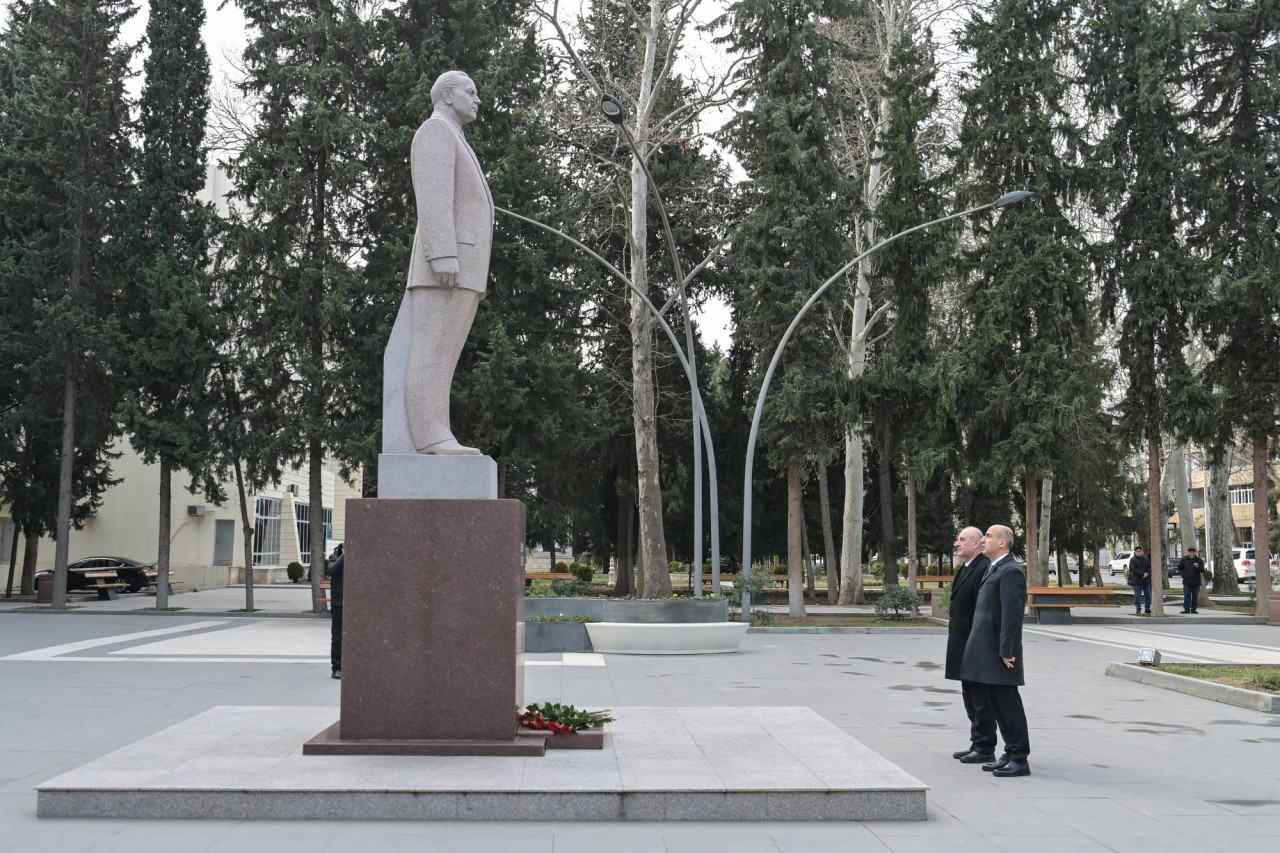 Natiq Qasımovun oxuduğu məktəbdə büstünün açılışı oldu - FOTOLAR