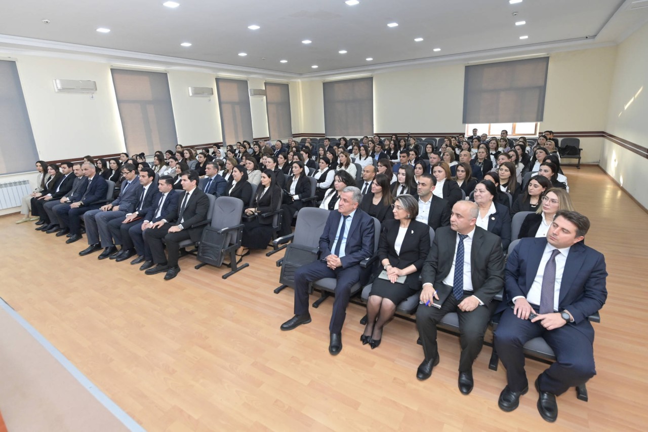 Emin Əmrullayev bir qrup təhsil işçisi ilə görüşdü - FOTOLAR