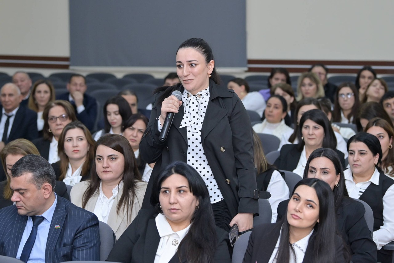 Emin Əmrullayev bir qrup təhsil işçisi ilə görüşdü - FOTOLAR