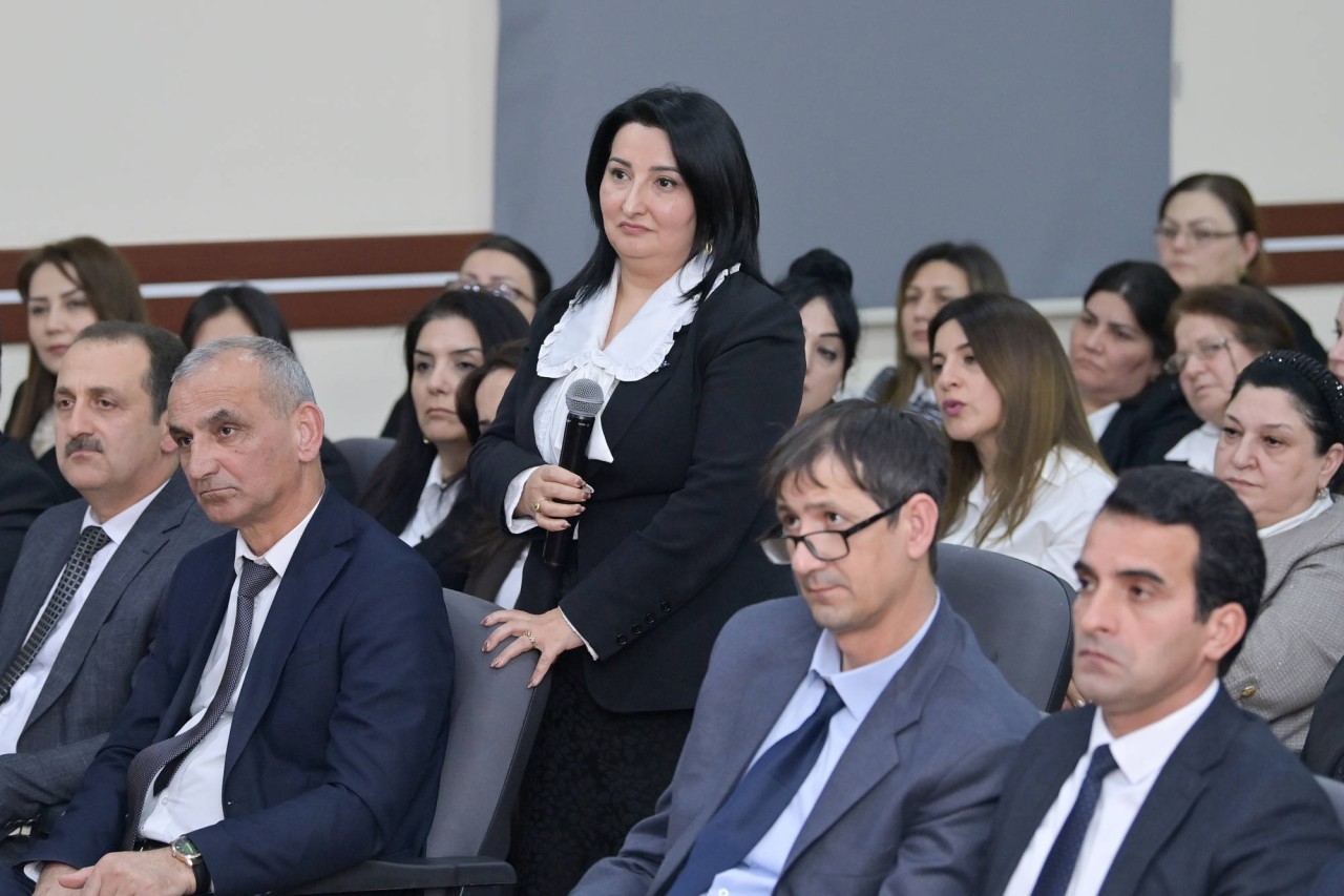 Emin Əmrullayev bir qrup təhsil işçisi ilə görüşdü - FOTOLAR