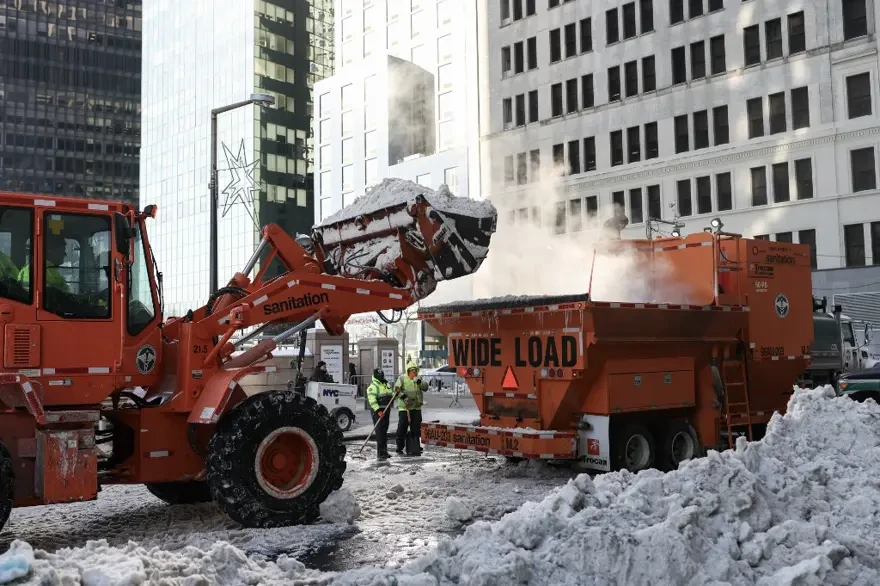 Nyu-Yorkda qar ərimədi, hökumət bu yöntəmə üz tutdu