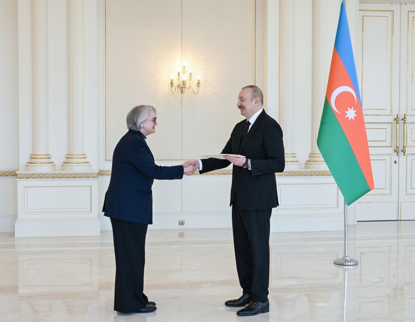 Prezident yeni səfirlərin etimadnamələrini qəbul etdi - FOTOLAR (YENİLƏNİB)