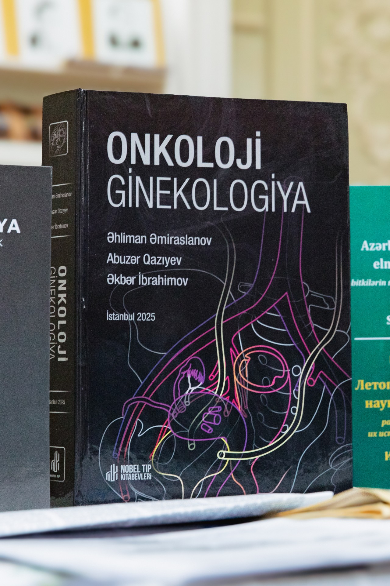 Əhliman Əmiraslanovun müəllifi olduğu kitab mükafata layiq görüldü