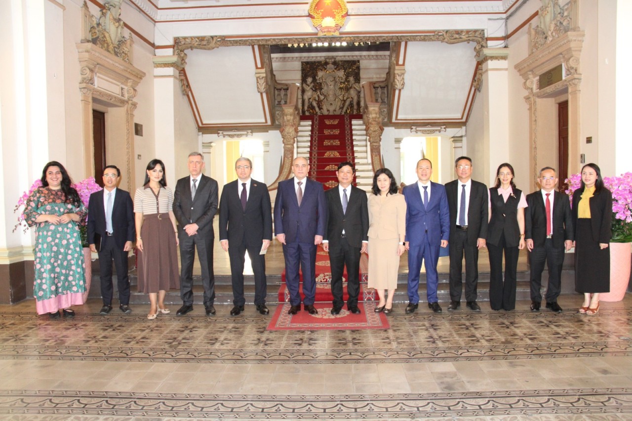 Tahir Budaqovun Vyetnama səfəri başa çatdı - FOTOLAR