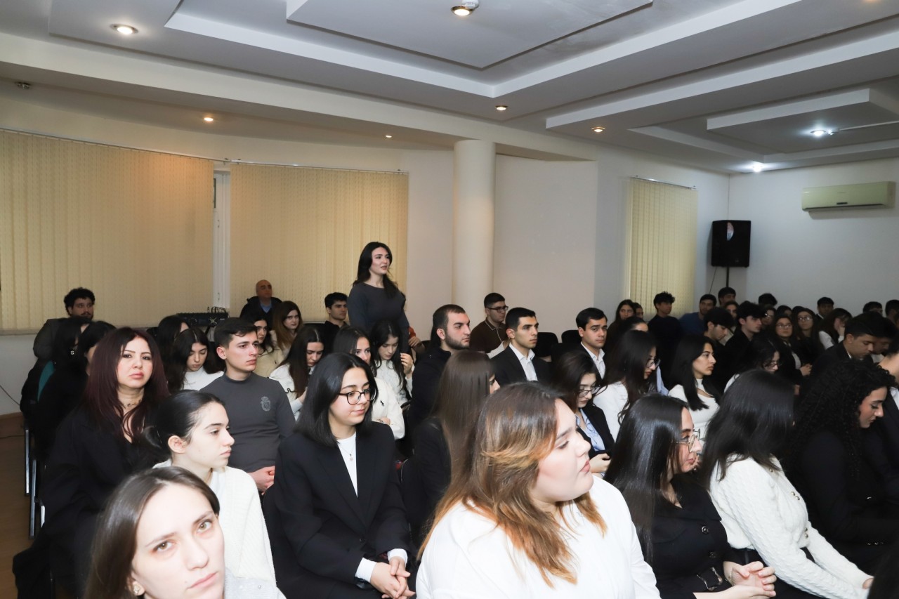 YAP Nəsimi rayon təşkilatı Gənclər Günü bağlı tədbir keçirdi - FOTOLAR