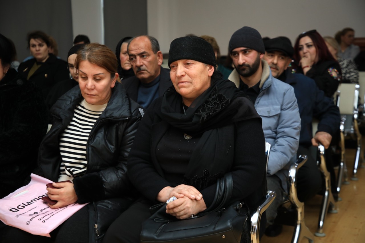 Niyazi Bayramov sakinlərin müraciətlərini dinlədi - FOTOLAR