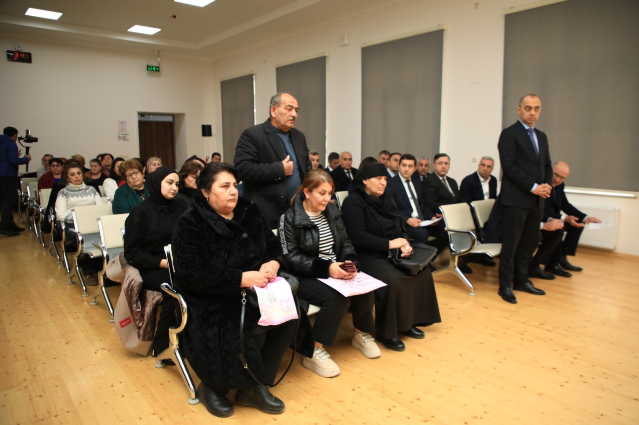 Niyazi Bayramov sakinlərin müraciətlərini dinlədi - FOTOLAR