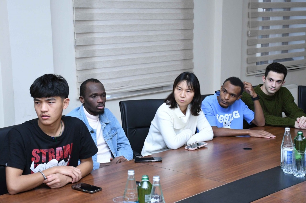 20 ölkəni təmsil edən əcnəbi tələbələr ADAU-da olublar - FOTOLAR