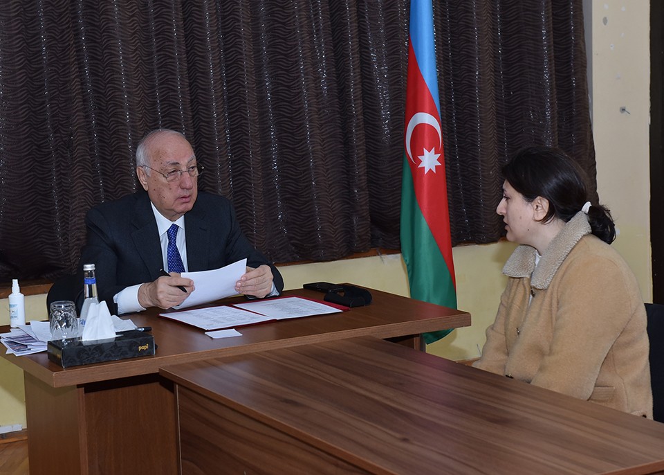 Zakir Fərəcov vətəndaşların problemlərini dinlədi - FOTOLAR