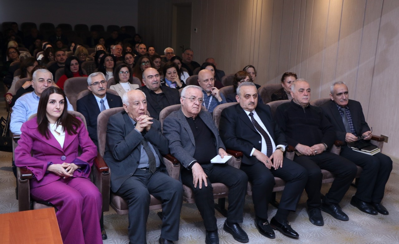 Mark Applebaum AzMİU-da süni intellekt mövzusunda elmi seminarla çıxış edib - FOTOLAR