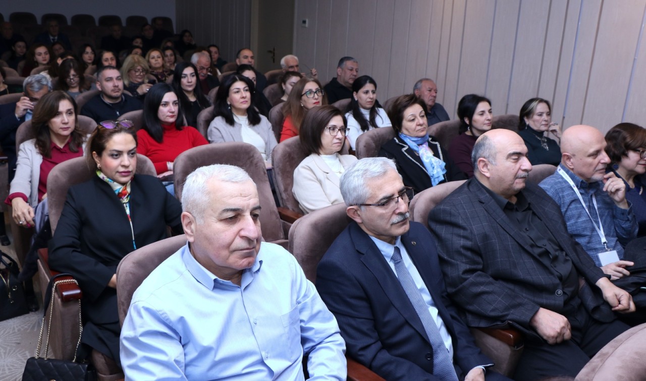 Mark Applebaum AzMİU-da süni intellekt mövzusunda elmi seminarla çıxış edib - FOTOLAR