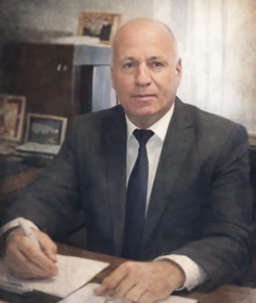 İcra başçısına itki - FOTO