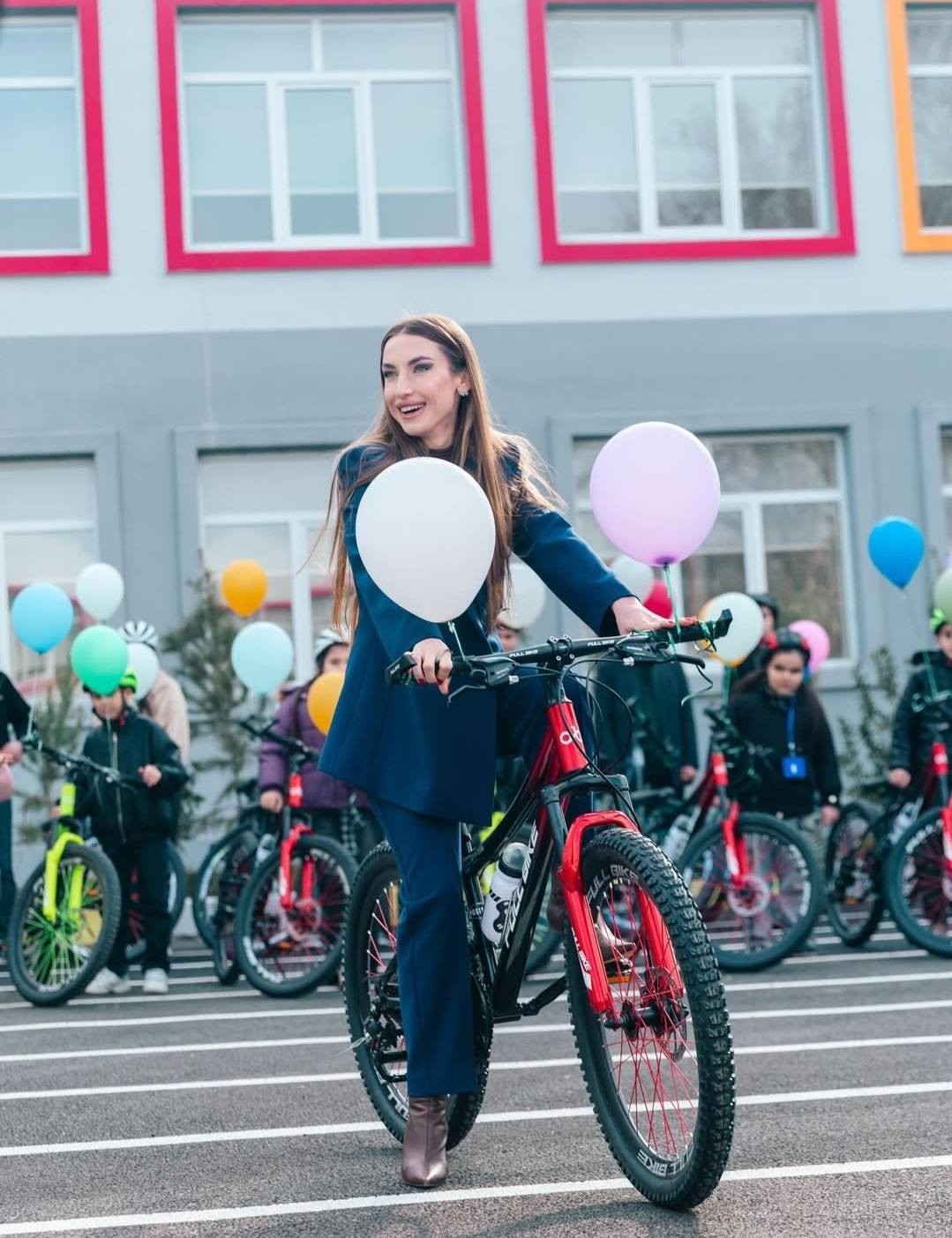 Gəncədə 50 uşağa velosiped hədiyyə edildi - FOTOLAR