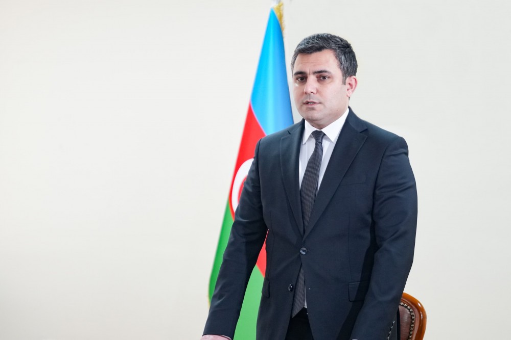 Prezidentin nümayəndəsi Naxçıvanın yeni Baş nazirini kollektivə təqdim etdi - FOTOLAR