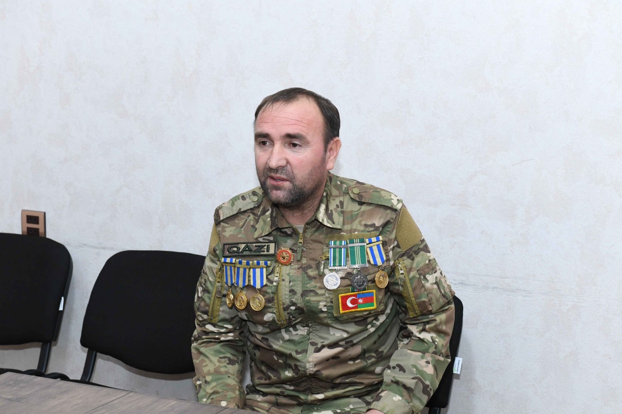 Rövşən Rzayev vətəndaşların müraciətlərini dinlədi - FOTOLAR