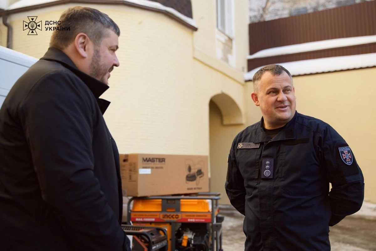 Azərbaycan Ukraynaya generatorlar və xilasetmə avadanlığı verdi - FOTOLAR