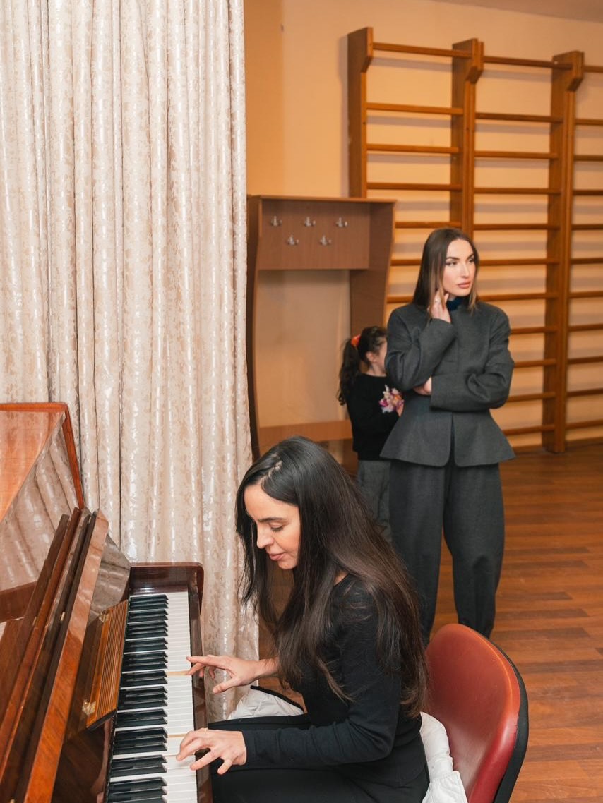 Prezidentin qızı və gəlini bu müəssisələri ziyarət etdilər - FOTOLAR