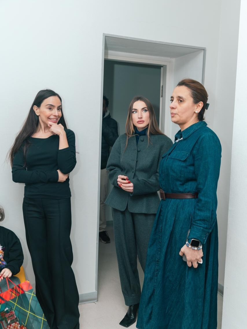 Prezidentin qızı və gəlini bu müəssisələri ziyarət etdilər - FOTOLAR