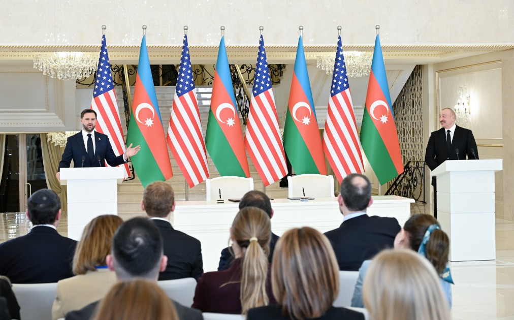 İlham Əliyev və Vens mətbuata bəyanatlarla çıxış etdilər - YENİLƏNİB (FOTOLAR)