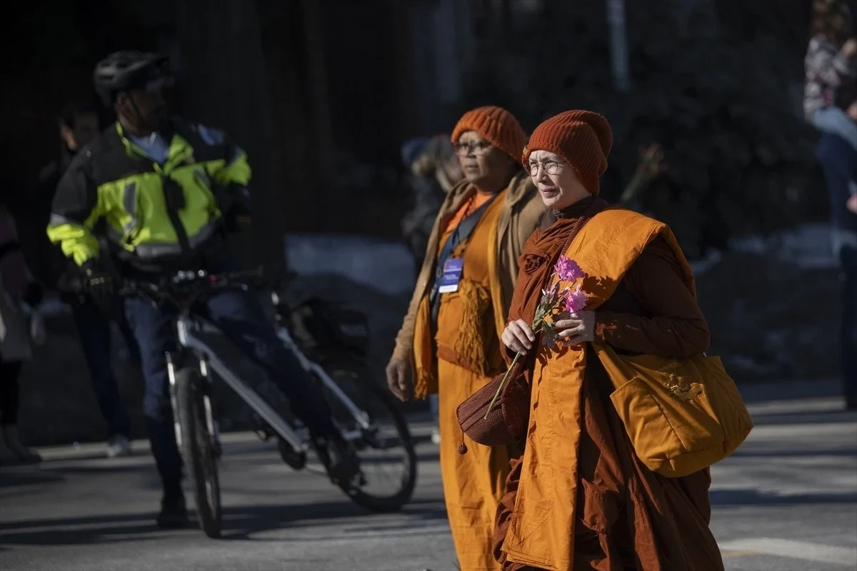 Sülh üçün 3700 km yol qət etdilər - FOTOLAR