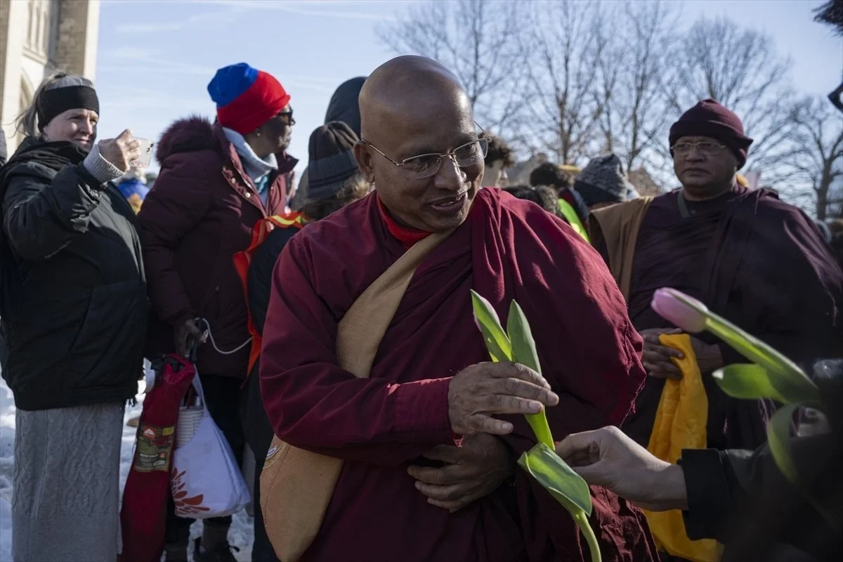 Sülh üçün 3700 km yol qət etdilər - FOTOLAR