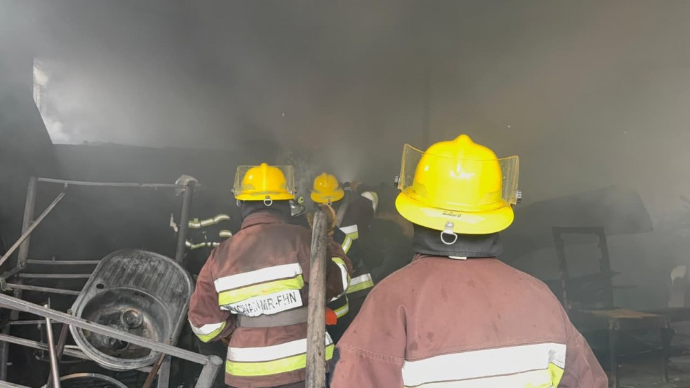 Naxçıvanda mebel sexi yandı - FOTO