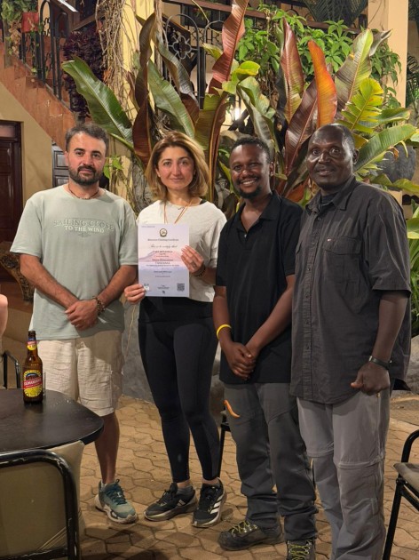 Azərbaycan bayrağı Kilimancaro zirvəsində - FOTOLAR