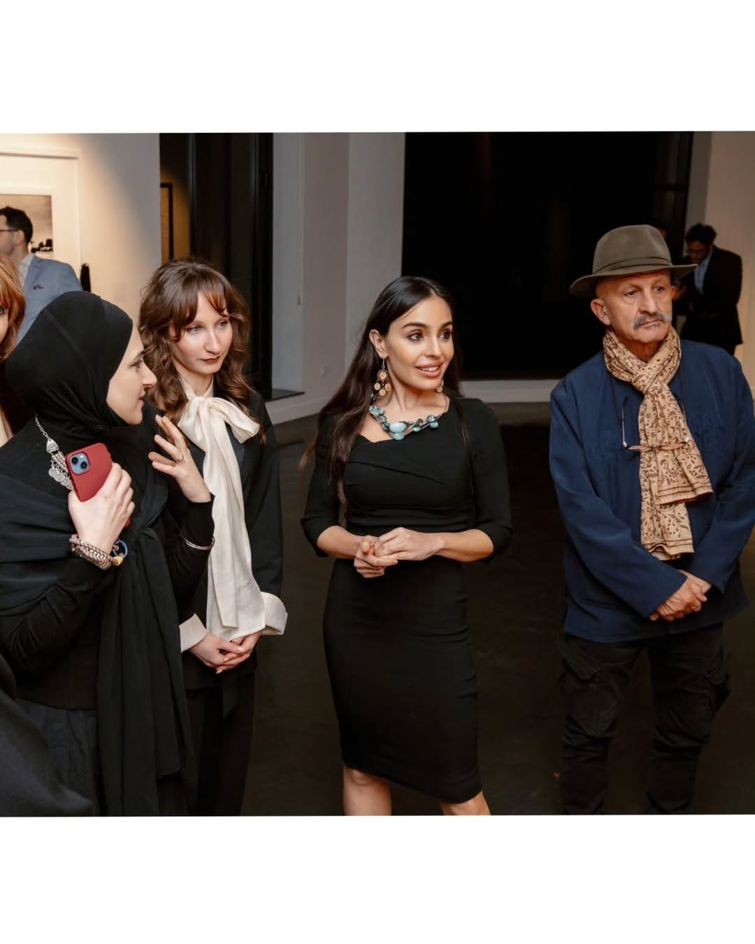 Leyla Əliyeva "Sinxronizasiya" sərgisində - FOTOLAR