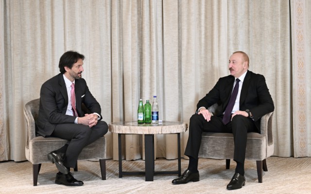 İlham Əliyev Slovakiyanın müdafiə naziri ilə görüşdü- FOTO