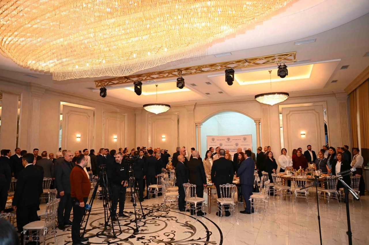 YAP Xətai rayon təşkilatının təsis olunmasının 33 illiyi qeyd edilib - FOTOLAR