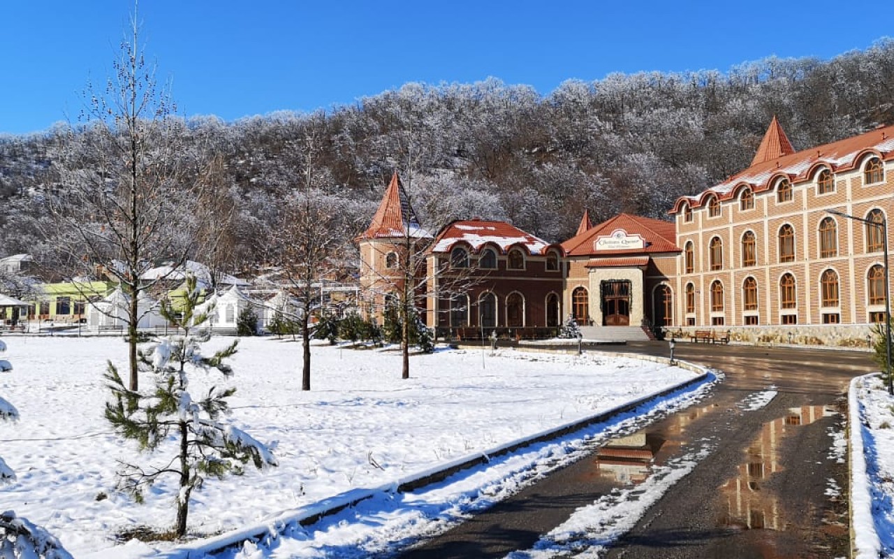 Qusardakı hoteldə meyiti tapılan şəxs həkim imiş- YENİLƏNİB