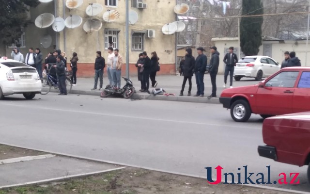 Mingəçevirdə avtomobil motosikletlə toqquşdu,yaralanan var
