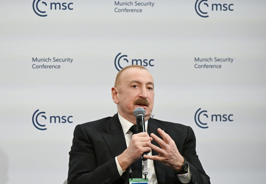 İlham Əliyev Münxendə panel müzakirələrdə iştirak edib - YENİLƏNİB (VİDEO+FOTOLAR)