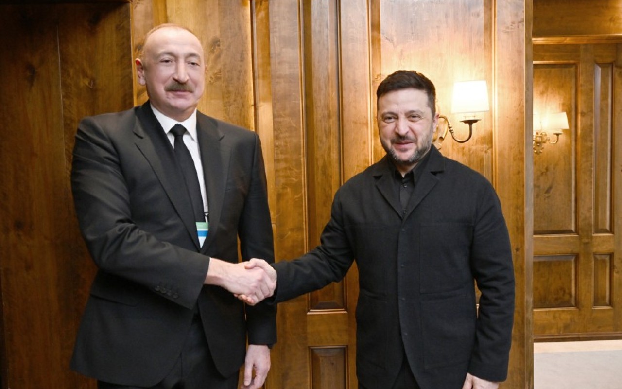 Zelenski İlham Əliyevlə görüşdənpaylaşım etdi