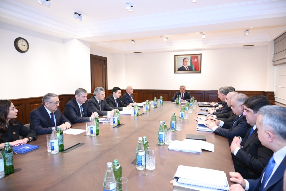 Samir Nuriyev Korrupsiyaya qarşı mübarizə üzrə Komissiyasının iclasını keçirdi - FOTOLAR