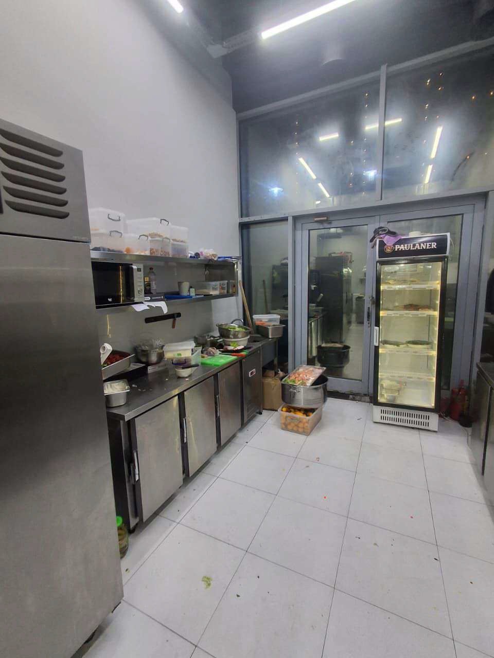 “Megastore” və “The Place”da istehlaka yararsız qida məhsulları aşkarlandı