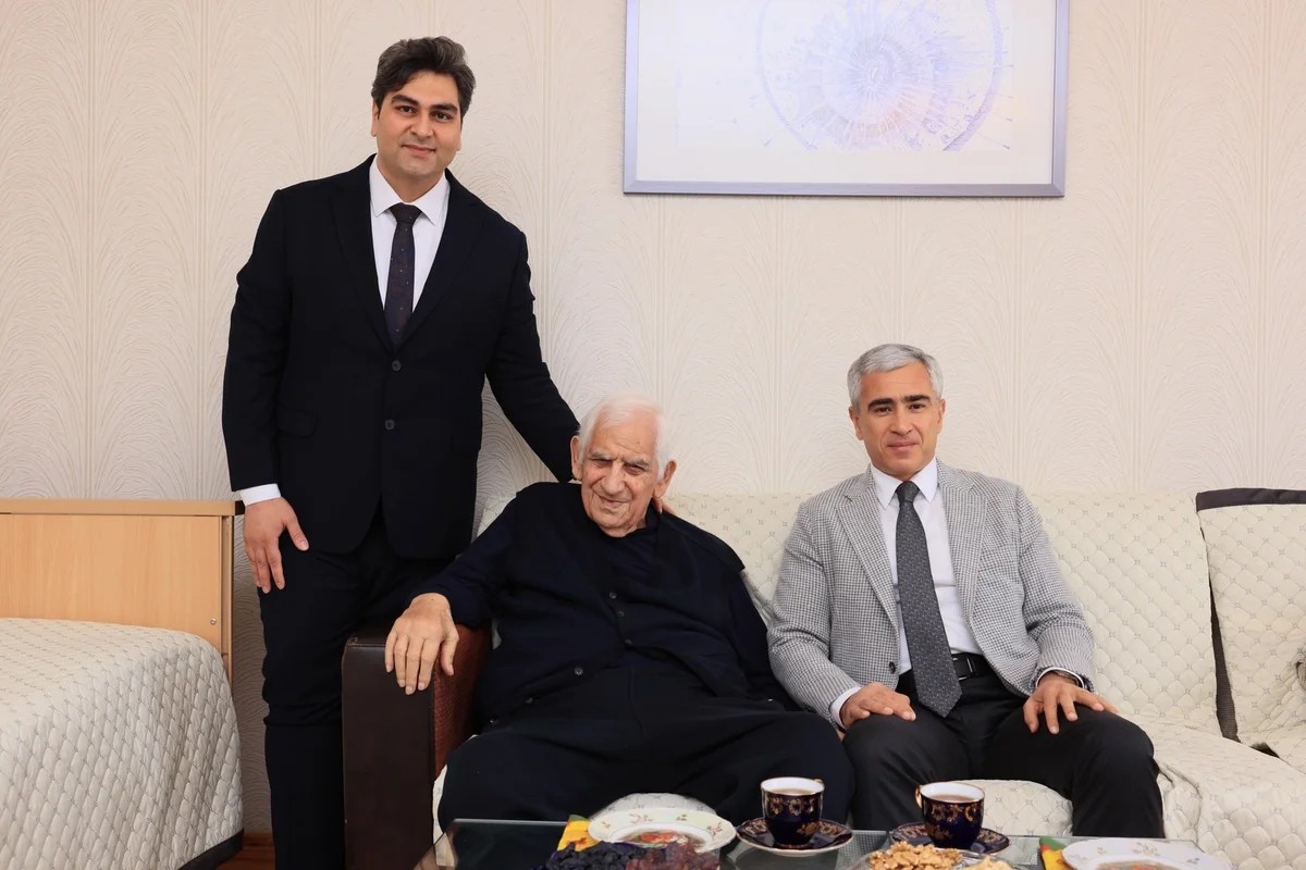 Anar Ələkbərov Nəriman Həsənzadəni evində ziyarət etdi - FOTOLAR