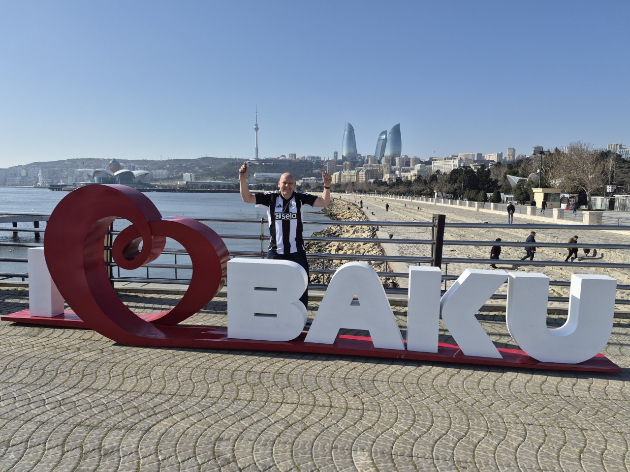 Pul səndə, bir də "Nyukasl" fanatlarında - FOTOLAR