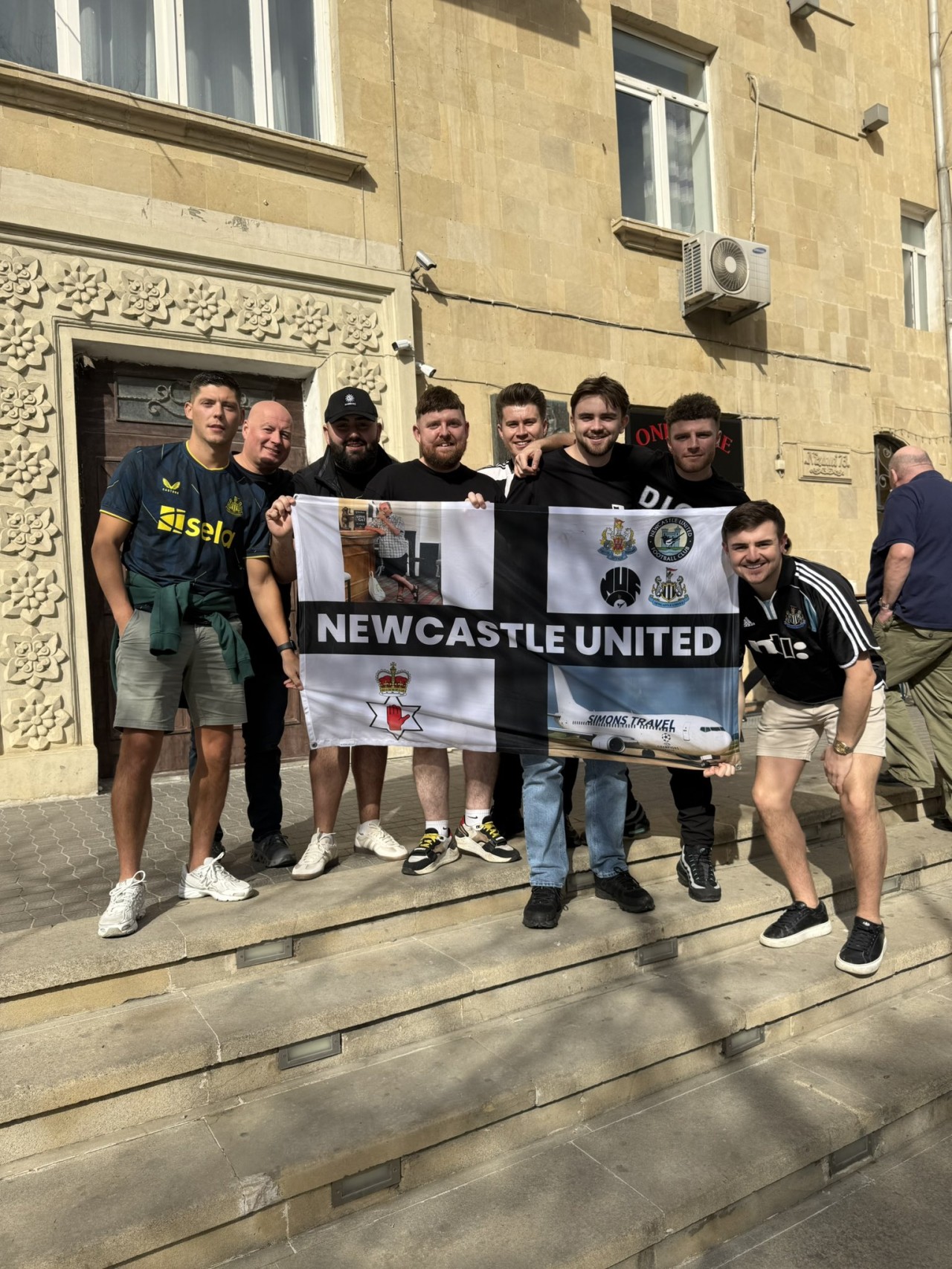 Pul səndə, bir də "Nyukasl" fanatlarında - FOTOLAR