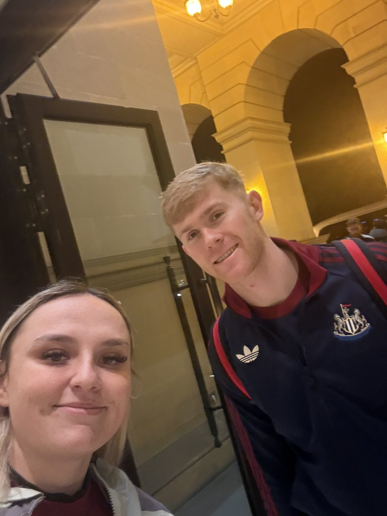 Pul səndə, bir də "Nyukasl" fanatlarında - FOTOLAR