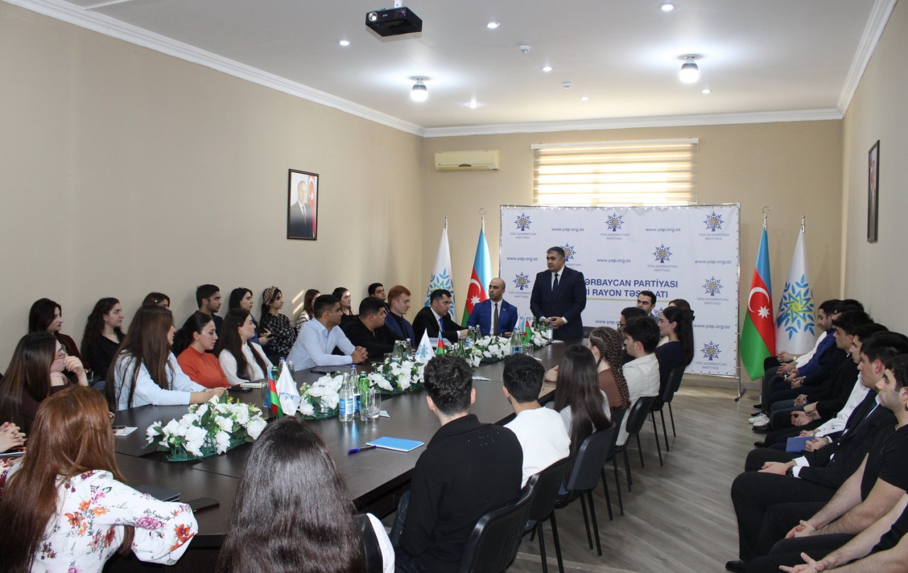 “Gənc liderlər məktəbi” layihəsinin açılış mərasimi keçirildi - FOTOLAR