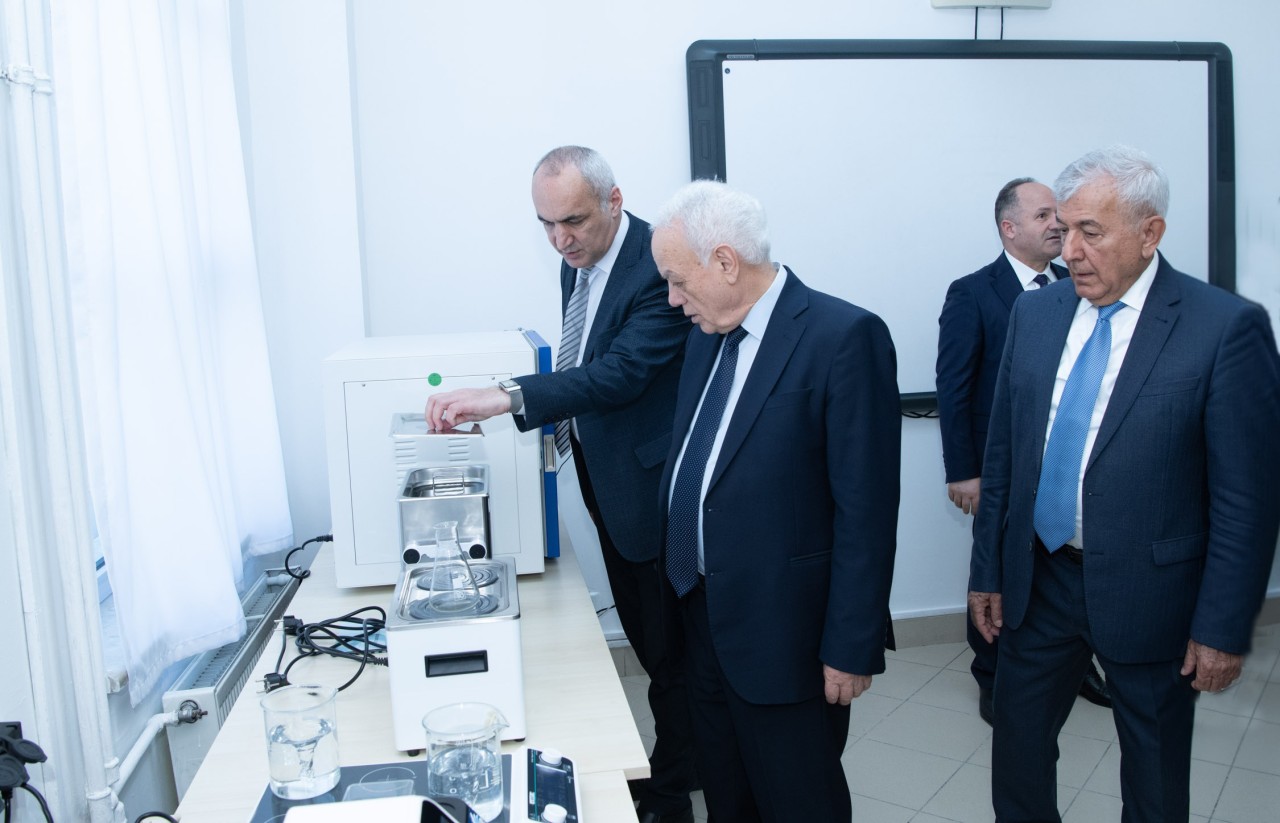 Rektor BMU-da laboratoriyanın açılışında iştirak edib - FOTOLAR